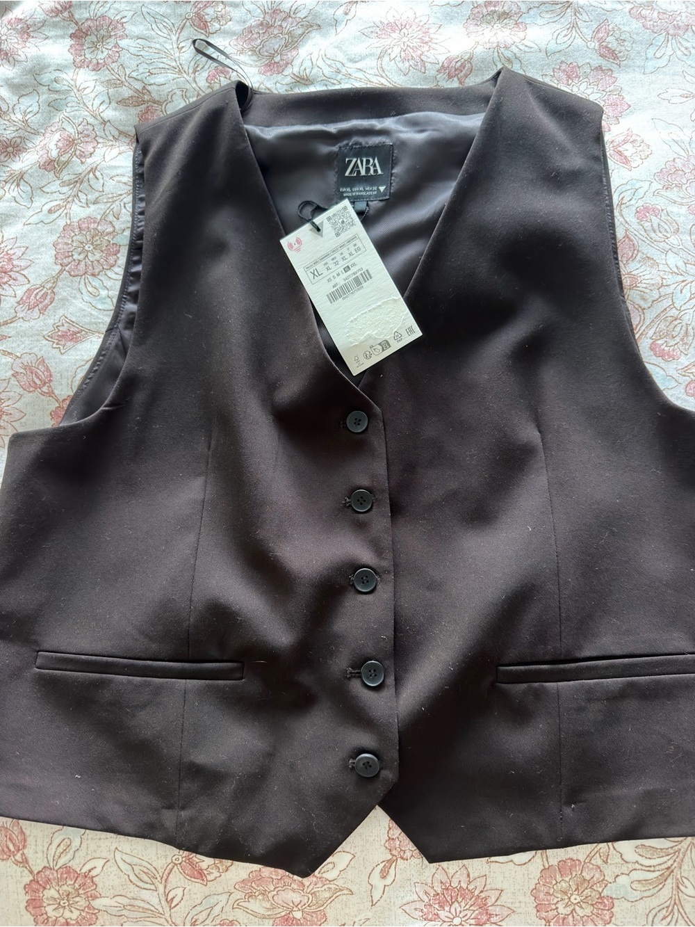 Zara Black Button-Front Vest